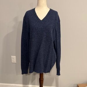 Banana Republic Men's Navy Blue V Neck Sweater Large
